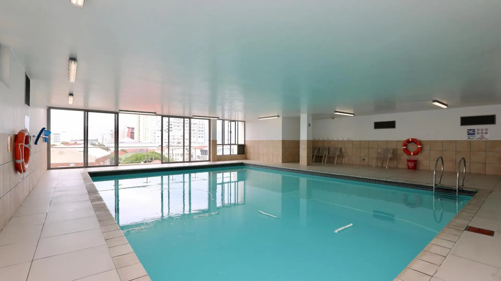 Hibernian Towers 1305, Luxury Sea-Front Apartment Strand